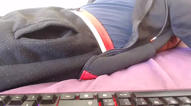 Snapshot of VASKOS178 chatting on 18, 3, 2025 VASKOS178 online show from 18, 3, 2025