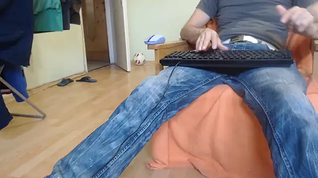 Snapshot of VASKOS178 chatting on 1, 12, 2025 VASKOS178 online show from 1, 12, 2025