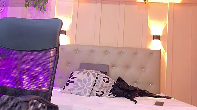 nicol snow online show from 25, 11, 2025