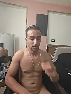 Snapshot of highguy chatting on 30, 7, 2026 highguy online show from 30, 7, 2026
