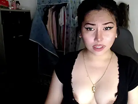 urqueendominant online show from 15, 9, 2025