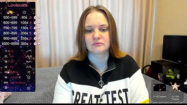 Snapshot of AlanaBrox chatting on 9, 2, 2025 AlanaBrox online show from 9, 2, 2025