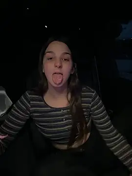 DoriDeluxe66 online show from 10, 2, 2025