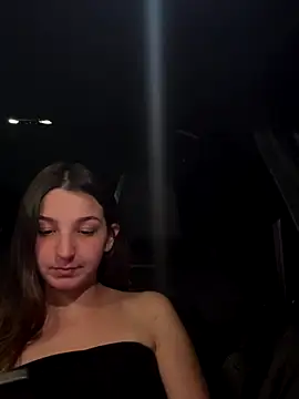 DoriDeluxe66 online show from 6, 10, 2025