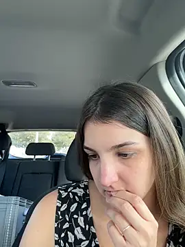 DoriDeluxe66 online show from 2, 11, 2025