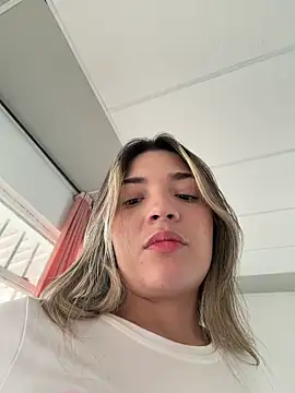 Snapshot of Sarita-candy chatting on 23, 4, 2026 Sarita-candy online show from 23, 4, 2026