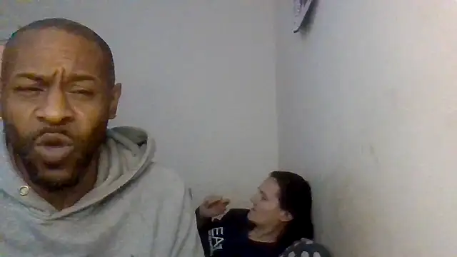 Snapshot of CuzzyB69 chatting on 26, 11, 2025 CuzzyB69 online show from 26, 11, 2025