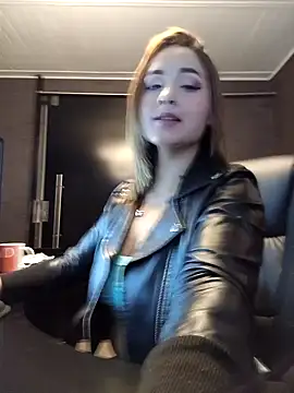 Snapshot of Emiily_W chatting on 13, 1, 2025 Emiily W online show from 13, 1, 2025