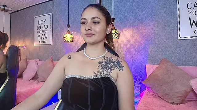 Snapshot of Emiily_W chatting on 7, 2, 2025 Emiily W online show from 7, 2, 2025