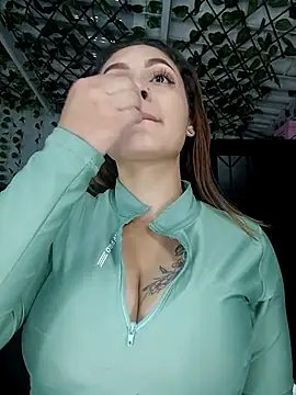 Snapshot of Emiily_W chatting on 21, 3, 2025 Emiily W online show from 21, 3, 2025