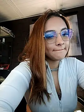 Snapshot of Emiily_W chatting on 12, 9, 2025 Emiily W online show from 12, 9, 2025