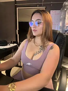 Snapshot of Emiily_W chatting on 30, 9, 2025 Emiily W online show from 30, 9, 2025