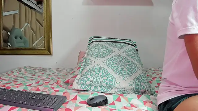 Snapshot of naia_blessed chatting on 20, 1, 2025 naia blessed online show from 20, 1, 2025