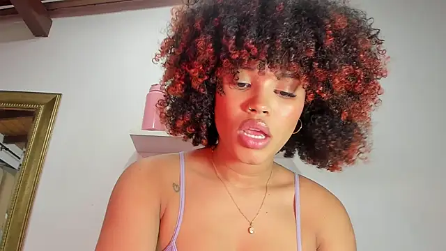 Snapshot of naia_blessed chatting on 4, 3, 2025 naia blessed online show from 4, 3, 2025