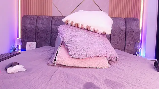 naia blessed online show from 17, 4, 2026