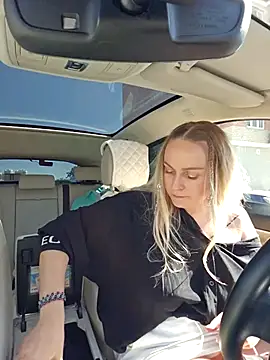 Bondgirl 013 online show from 4, 10, 2025