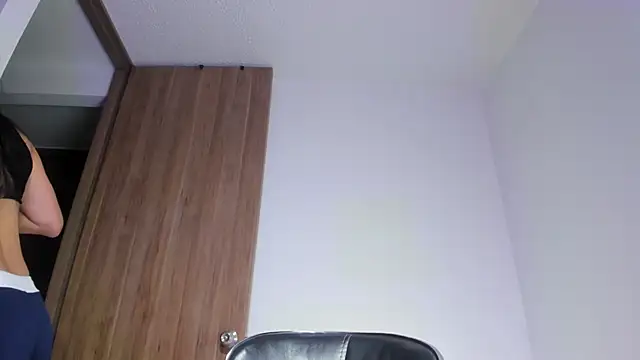 my lovely mia online show from 30, 4, 2026