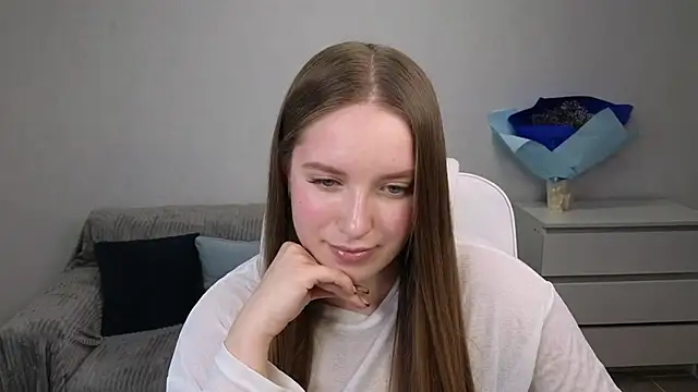 EvaMaddison online show from 25, 1, 2025