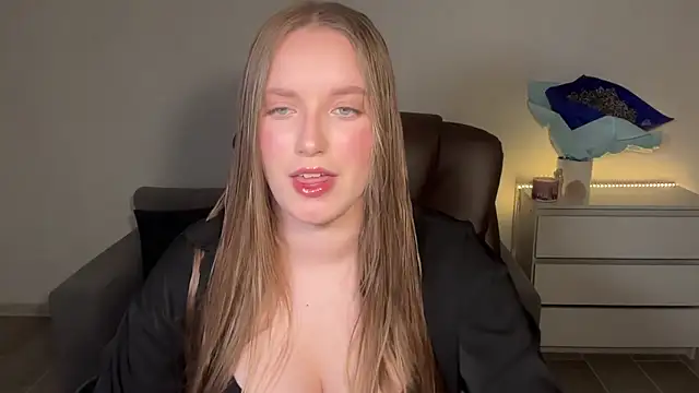 EvaMaddison online show from 22, 6, 2026