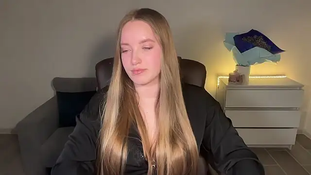 EvaMaddison online show from 20, 7, 2026