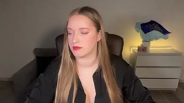 EvaMaddison online show from 21, 7, 2026