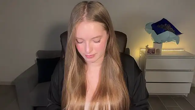 EvaMaddison online show from 26, 7, 2026