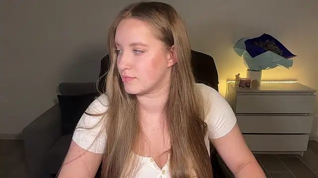 EvaMaddison online show from 29, 7, 2026