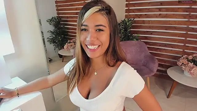  MeganRain online show from 5, 2, 2025