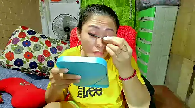 Snapshot of M_e_c_e_l chatting on 6, 2, 2025 M e c e l online show from 6, 2, 2025