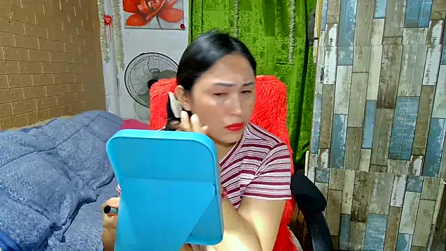 Snapshot of M_e_c_e_l chatting on 12, 2, 2025 M e c e l online show from 12, 2, 2025