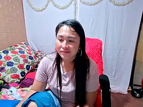 Snapshot of M_e_c_e_l chatting on 23, 2, 2025 M e c e l online show from 23, 2, 2025