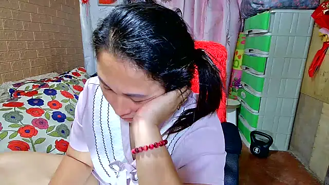 Snapshot of M_e_c_e_l chatting on 4, 3, 2025 M e c e l online show from 4, 3, 2025