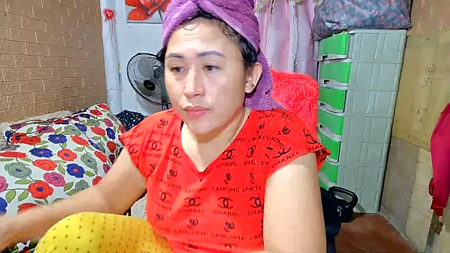 Snapshot of M_e_c_e_l chatting on 4, 3, 2025 M e c e l online show from 4, 3, 2025