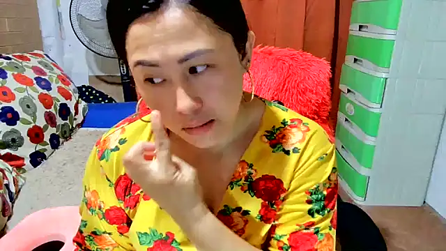 Snapshot of M_e_c_e_l chatting on 19, 9, 2025 M e c e l online show from 19, 9, 2025