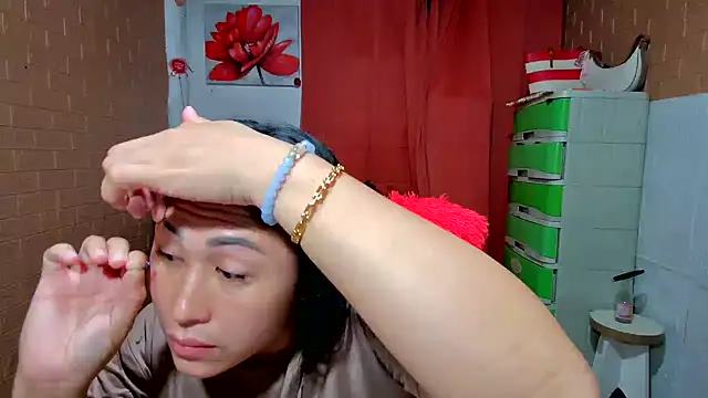 Snapshot of M_e_c_e_l chatting on 2, 11, 2025 M e c e l online show from 2, 11, 2025