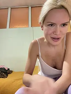 Snapshot of Keylili chatting on 1, 3, 2025 Keylili online show from 1, 3, 2025