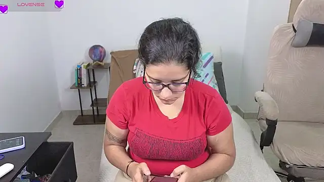 Snapshot of blue__moon_ chatting on 13, 6, 2026 blue moon online show from 13, 6, 2026