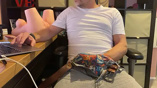 Snapshot of jimmi_xxl chatting on 17, 12, 2025 jimmi xxl online show from 17, 12, 2025