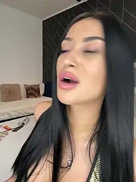 EmyLaveau online show from 20, 2, 2025