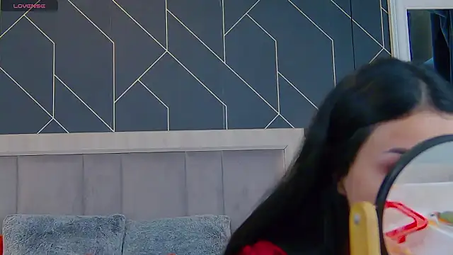 EmyLaveau online show from 18, 2, 2026