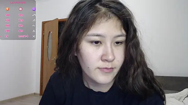 Snapshot of Riz_girl chatting on 4, 10, 2025 Riz girl online show from 4, 10, 2025