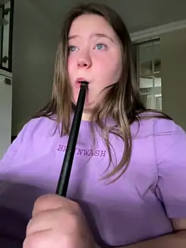 remirann  online show from 6, 1, 2025