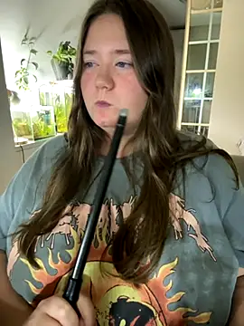 remirann  online show from 10, 10, 2025