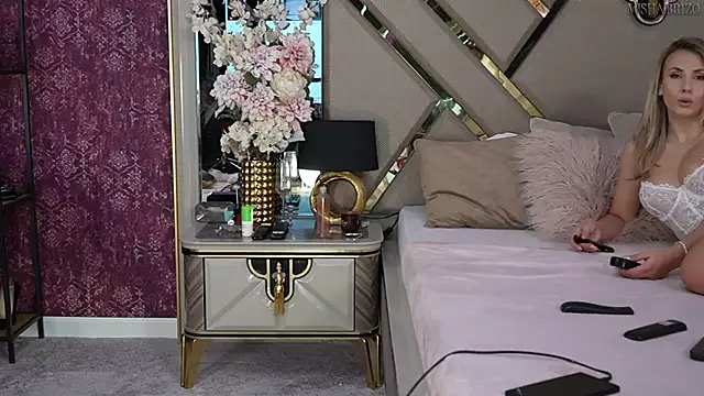 Snapshot of MishaBrizo chatting on 11, 12, 2024 MishaBrizo online show from 11, 12, 2024