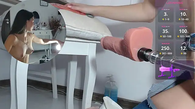 Yuumiii online show from 17, 11, 2025