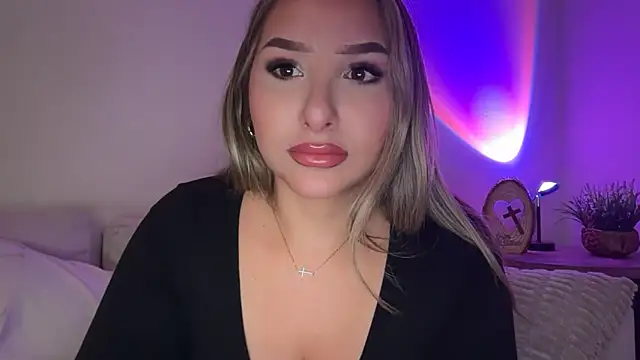 Snapshot of lustfulsmiles chatting on 30, 4, 2026 lustfulsmiles online show from 30, 4, 2026