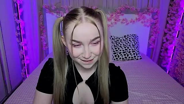 Snapshot of LilyStarlight chatting on 6, 4, 2026 LilyStarlight online show from 6, 4, 2026