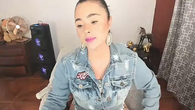 lusciousxxx online show from 13, 6, 2026