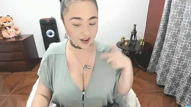 lusciousxxx online show from 4, 8, 2026