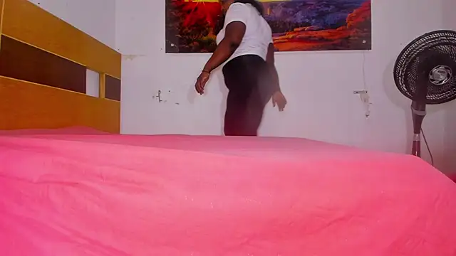 Snapshot of _ebony-queen_ chatting on 6, 3, 2025 ebony-queen online show from 6, 3, 2025